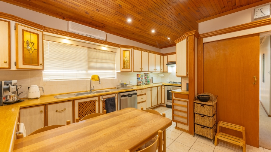 5 Bedroom Property for Sale in Bredasdorp Western Cape